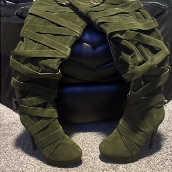 Olive Green Women's Wrap-Around Boots - Picture 1 of 1